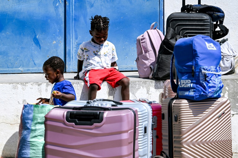 En Tunisie, des vols de retours des migrants quasiment quotidiens, selon un responsable à l'AFP
