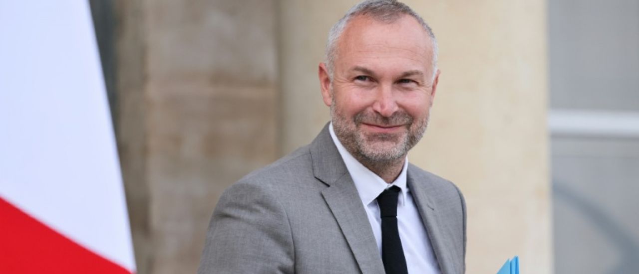 Au Parlement, le gouvernement ramène la fin de vie sur la table, mais temporise sur la Nouvelle-Calédonie Au Parlement, le gouvernement ramène la fin de vie sur la table, mais temporise sur la Nouvelle-Calédonie