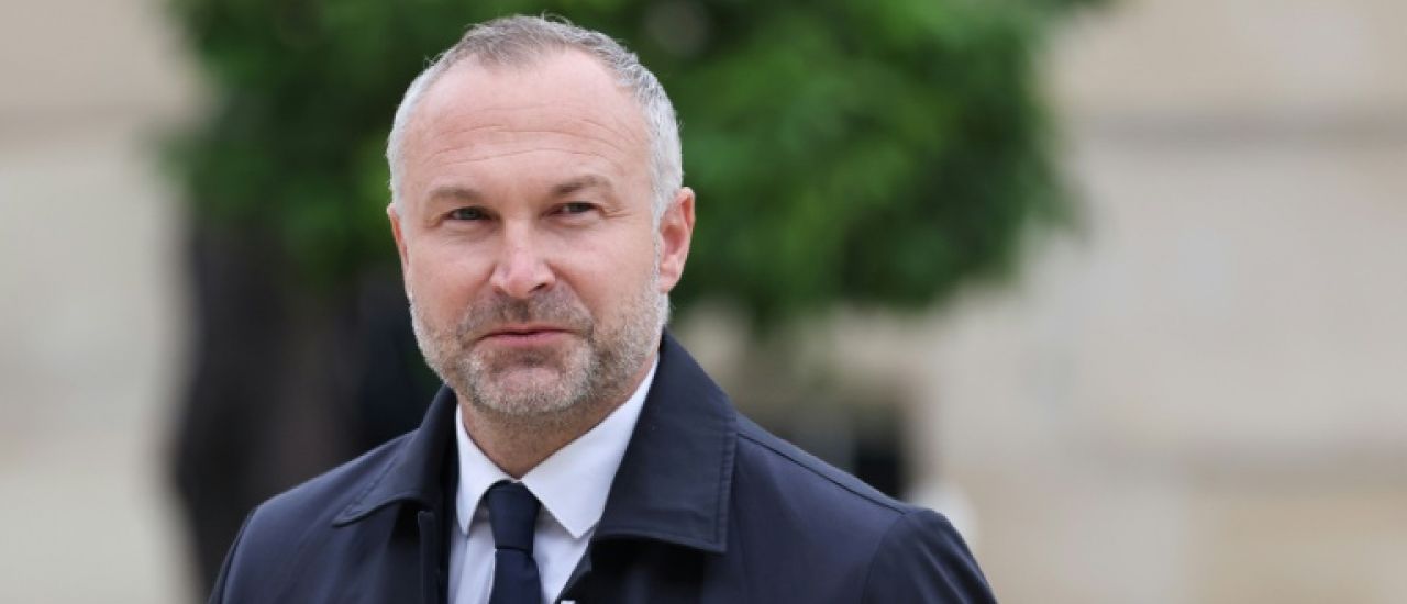Panifous (Liot), membre de l'opposition, aux Relations avec le Parlement