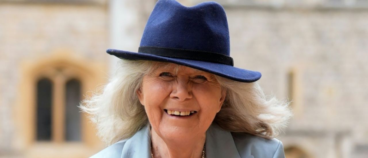 La romancière britannique Jilly Cooper, reine de la romance épicée, est morte à 88 ans