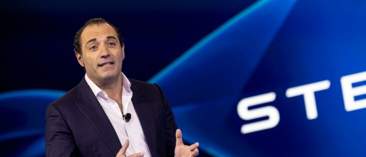 Le patron de Stellantis veut rassurer les salariés en France