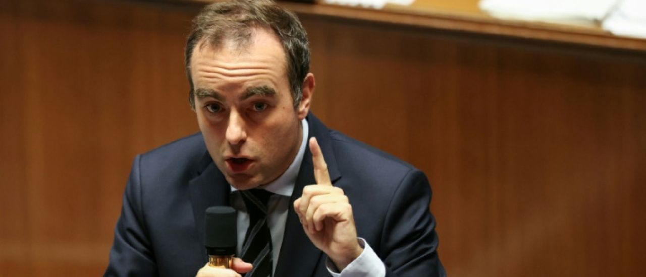 Le gouvernement soumettra "en novembre" la suspension de la réforme des retraites, le PS menace de censure en cas d'échec Le gouvernement soumettra "en novembre" la suspension de la réforme des retraites, le PS menace de censure en cas d'échec