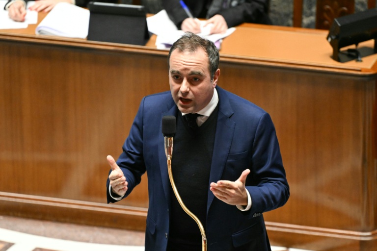 Le budget enfin adopté, Lecornu veut passer à autre chose