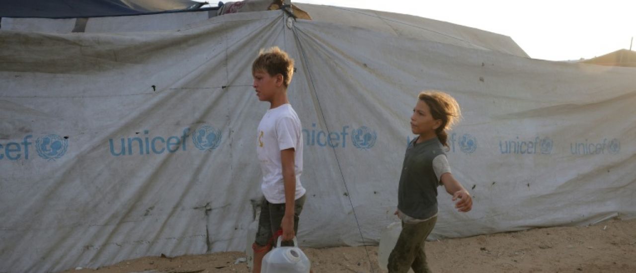 Gaza: les humanitaires "prêts" à livrer plus d'aide mais craignent des difficultés logistiques Gaza: les humanitaires "prêts" à livrer plus d'aide mais craignent des difficultés logistiques