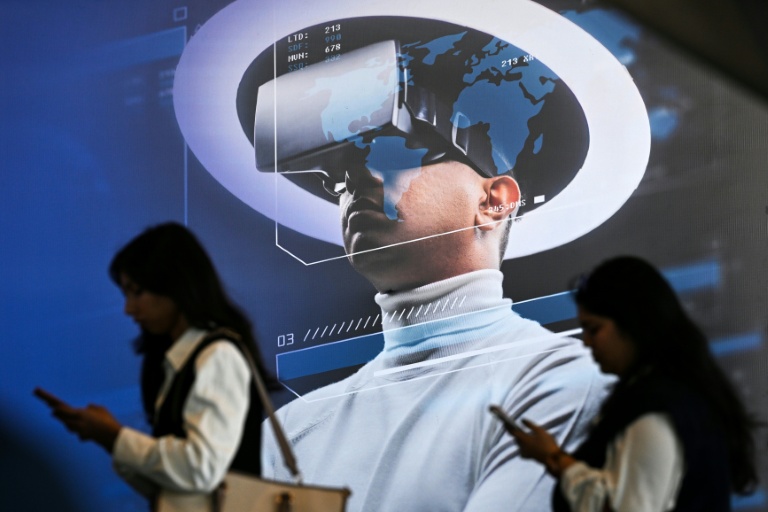 La course aux armements dotés d'IA risque d'anéantir l'humanité, prévient un éminent chercheur