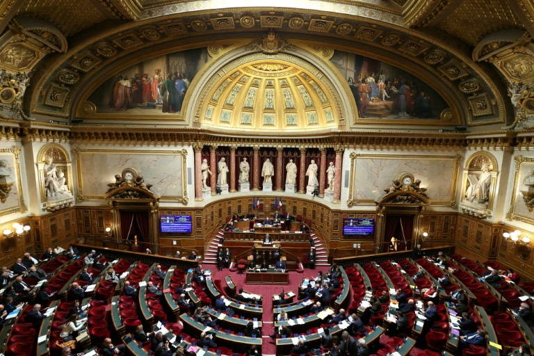 Élections en Nouvelle-Calédonie: Lecornu refuse le "statu quo", contre-la-montre lancé au Parlement