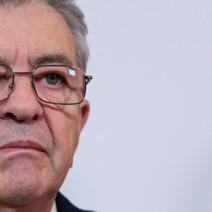 Le nouveau gouvernement de Lecornu "va évidemment tomber", estime Mélenchon