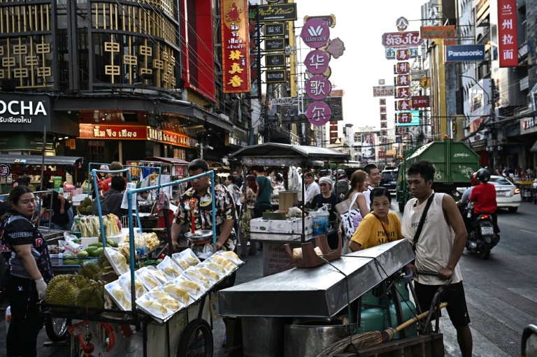 Bangkok, paradis de la street food, donne un coup de balai parmi les vendeurs de rue