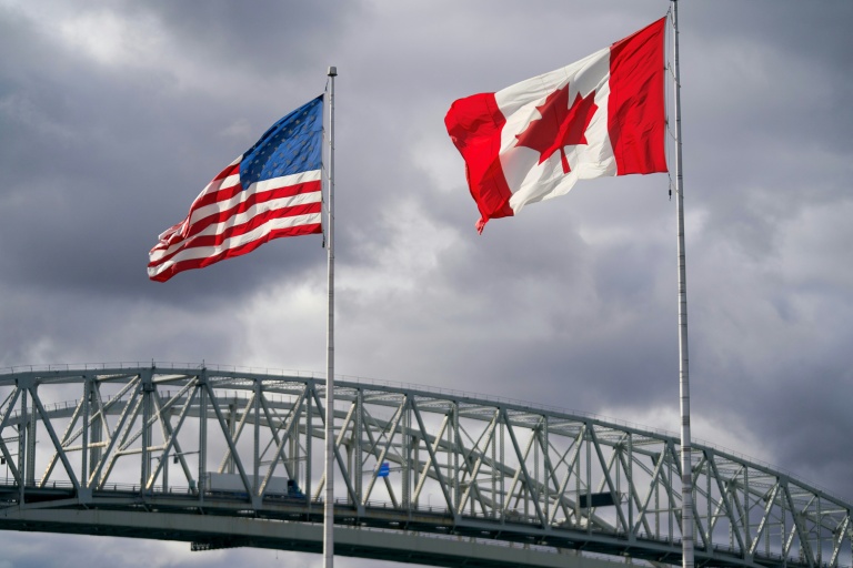 Les Etats-Unis et le Canada concluent un accord in extremis suspendant de nouveaux droits de douane