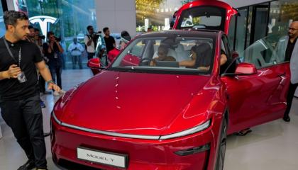 Le bénéfice net de Tesla chute au 3e trimestre, plombé par des coûts supérieurs et les droits de douane