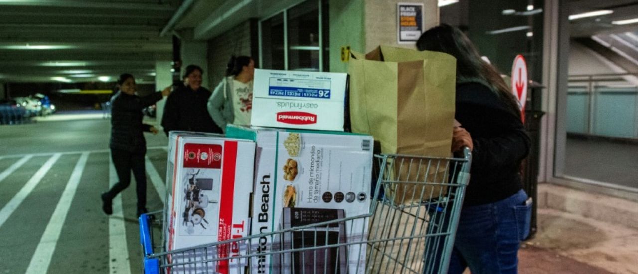 Malgré l'incertitude économique et l'inflation, les consommateurs américains au rendez-vous du "Black Friday"