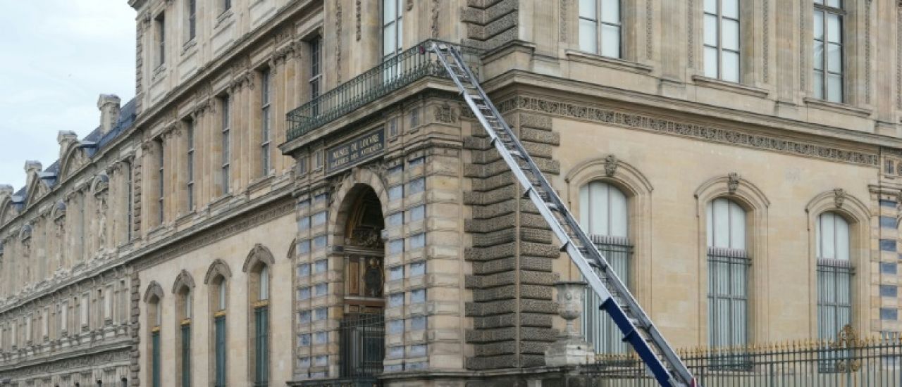 Après le casse spectaculaire au Louvre, la sécurité des musées en question Après le casse spectaculaire au Louvre, la sécurité des musées en question