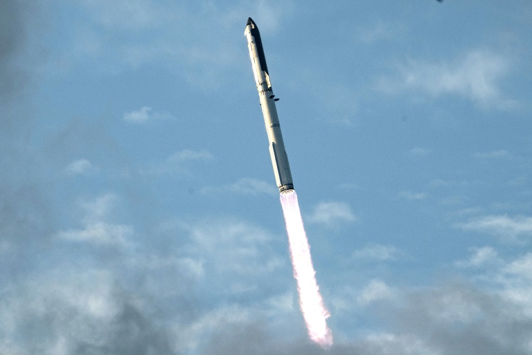 La mégafusée Starship d'Elon Musk signe un premier vol en orbite