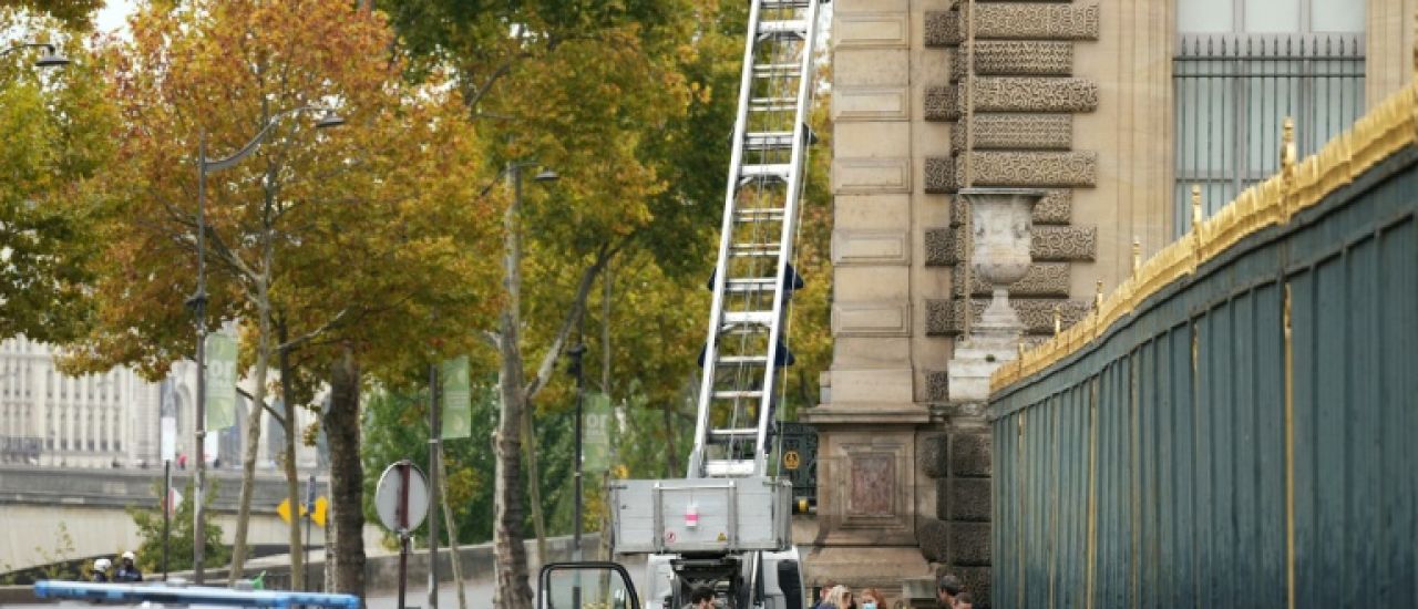 Casse du musée du Louvre: des défèrements de suspects interpellés mercredi en cours