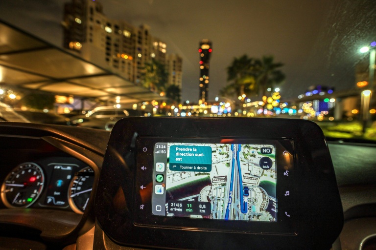 Des voitures en pleine mer ou des bateaux sur terre: aux Emirats, les GPS perturbés par la guerre