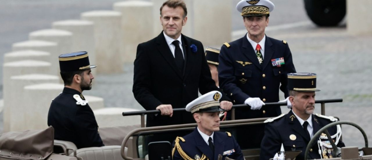 Nouveau service national: il ne s'agit pas d'"envoyer nos jeunes en Ukraine", assure Macron