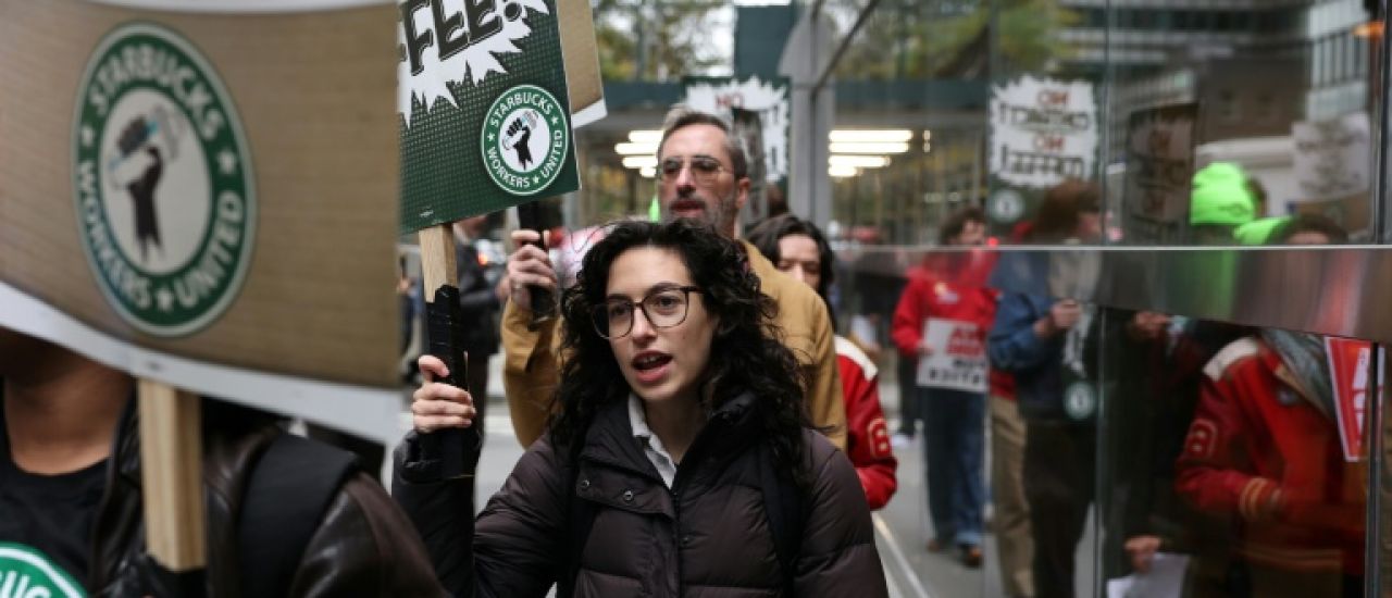 USA: des milliers de baristas de Starbucks en grève un jour de grande promotion