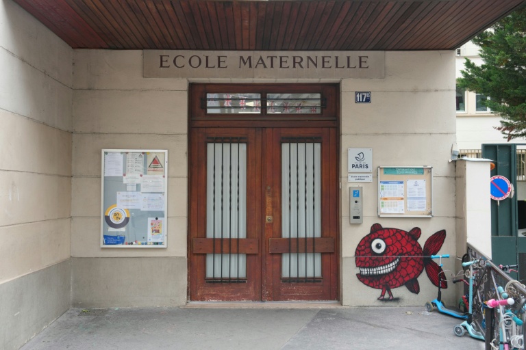 A Paris, deux animateurs de l'école Saint-Dominique affirment à la juge n'avoir "jamais" agressé d'enfants