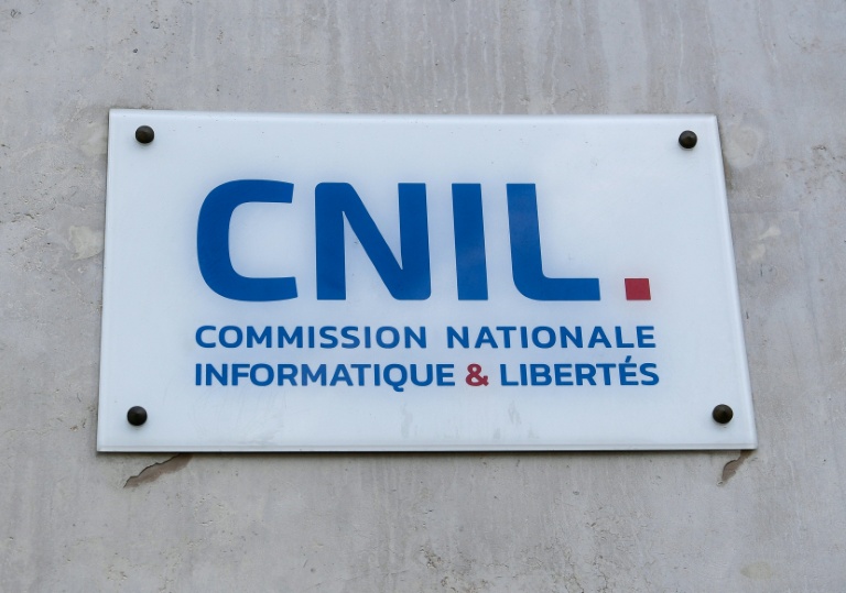 Un collier IA promet d'être votre ami et suscite des inquiétudes