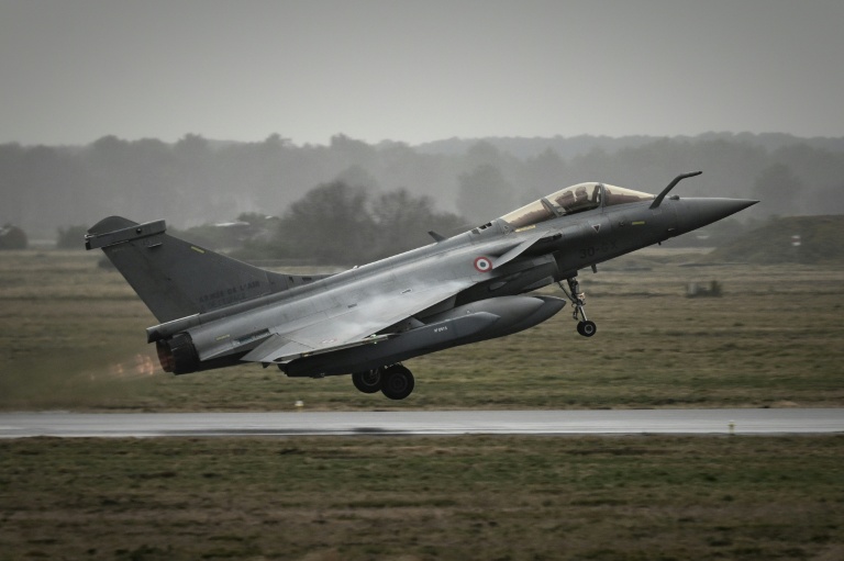 Les Rafale dopent les résultats de Dassault en 2025 dans un contexte "incertain"