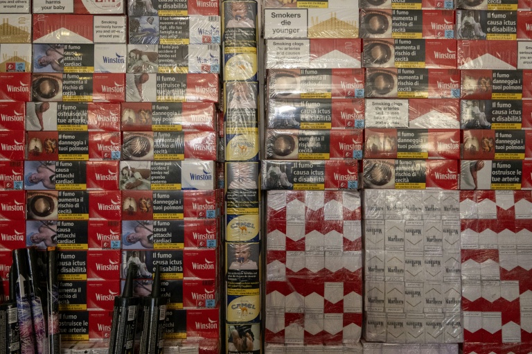 Nord : un réseau de trafic de cigarettes contrefaites démantelé, 12 millions d'euros de préjudice