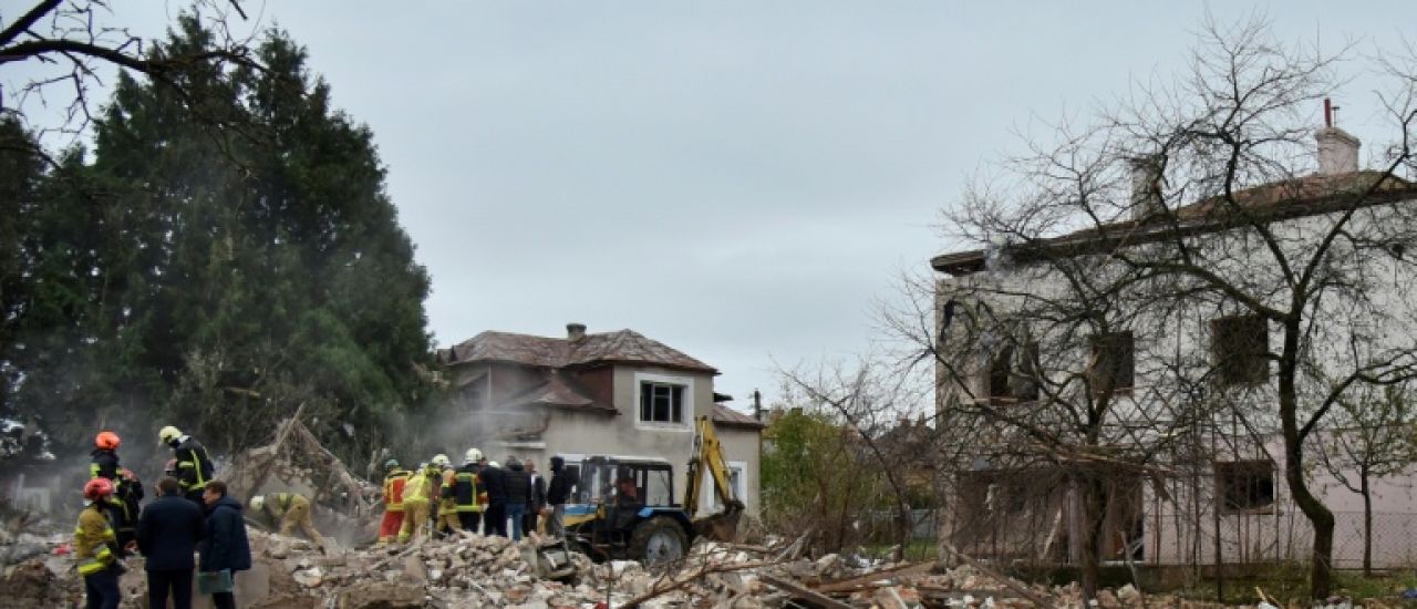 Ukraine : cinq morts et des coupures de courant après des frappes russes