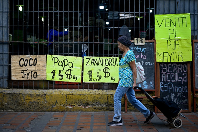 Venezuela: la dollarisation formelle refait rêver après l'intervention américaine