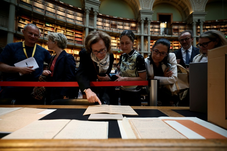 Le fonds Albert Camus, composé de centaines de documents, entre dans les collections nationales