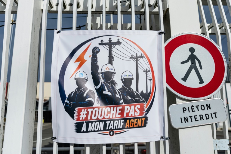 "Tarif agent": au terme d'une journée de grève massive, électriciens et gaziers en appellent à Matignon