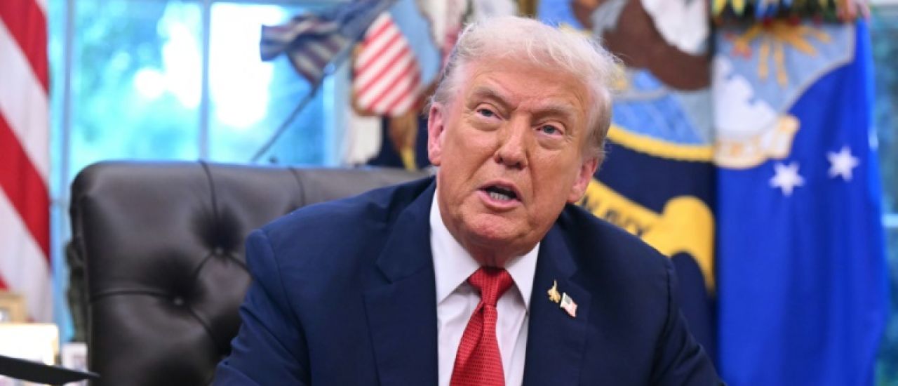 Trump annonce de nouveaux droits de douane, dont 100% pour les médicaments