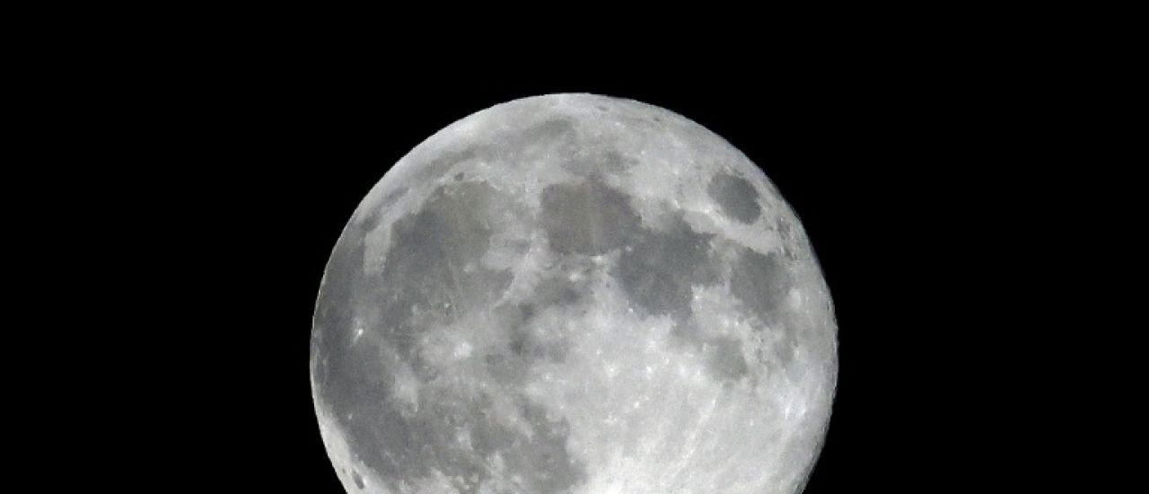 Super Lune: une Lune un peu plus grosse et lumineuse mercredi