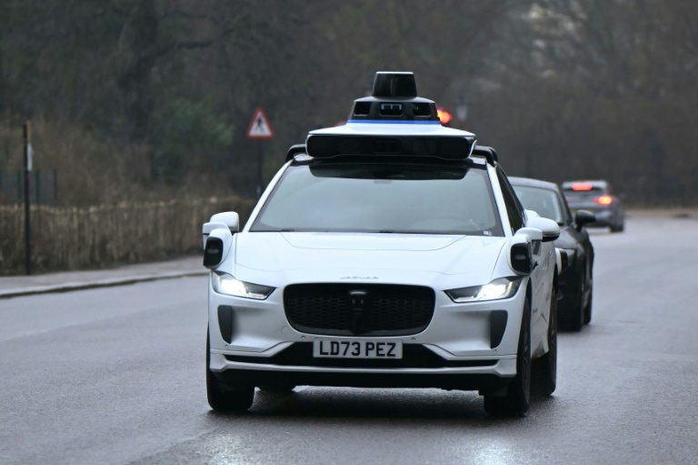 "Hep, robotaxi !" A Londres, la course aux trajets sans chauffeur est lancée