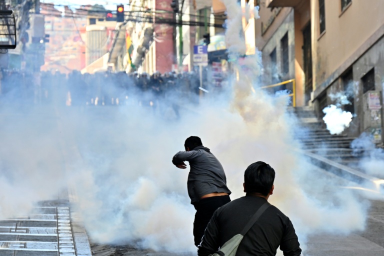 Bolivie: violents heurts à La Paz, bloquée par les barrages routiers
