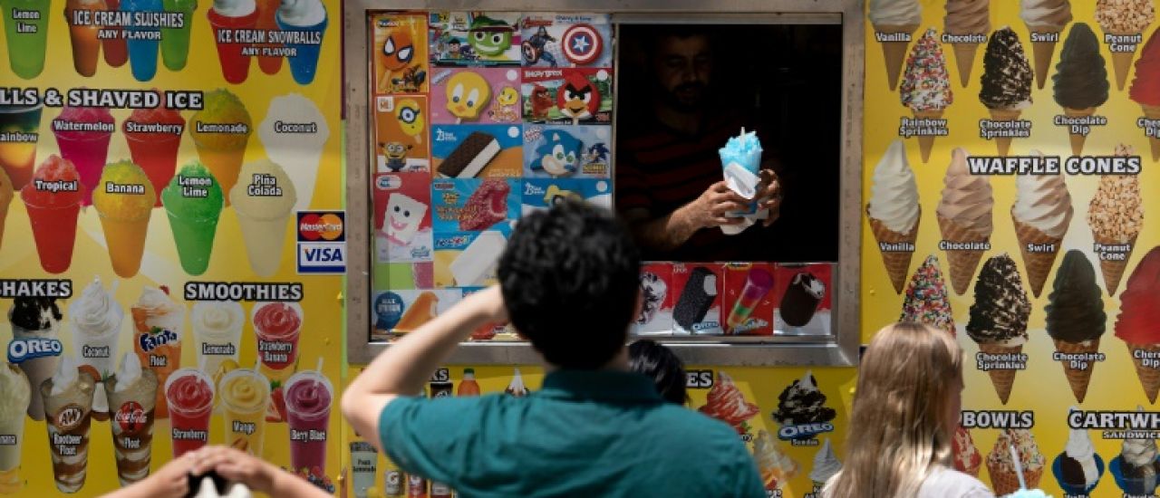 Santé: le réchauffement climatique associé à une consommation accrue de boissons sucrées et de glaces aux Etats-Unis
