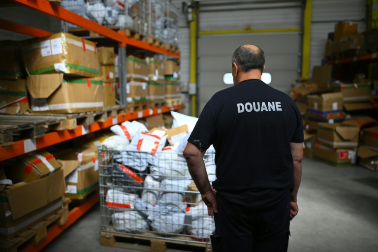 Comment va fonctionner la taxe européenne sur les petits colis ?