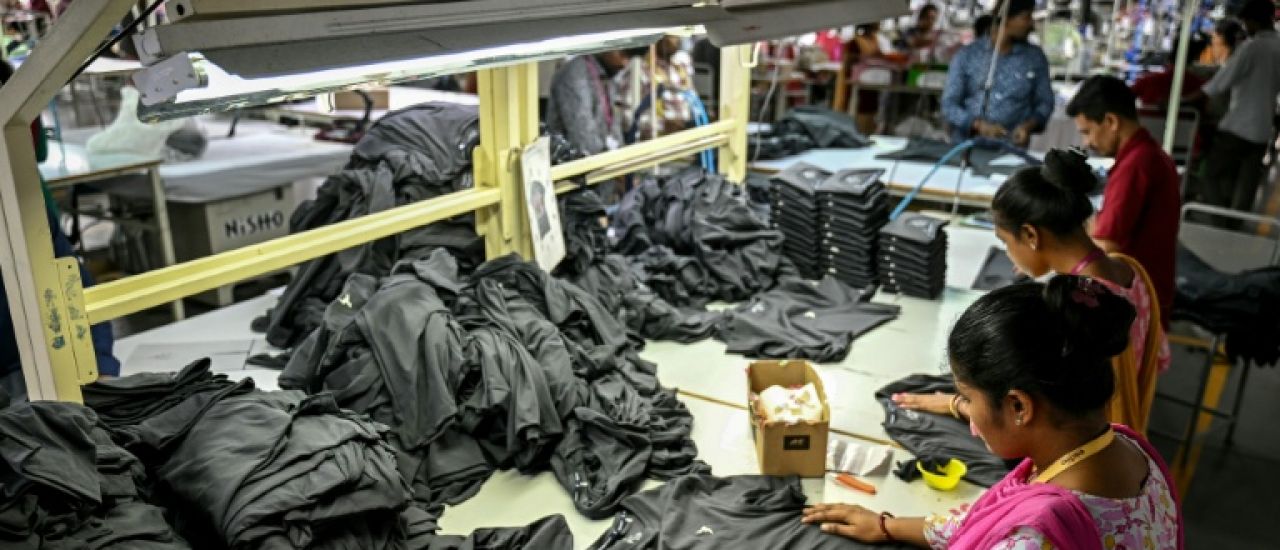 Après la surtaxe américaine, inquiétudes dans la capitale indienne du textile