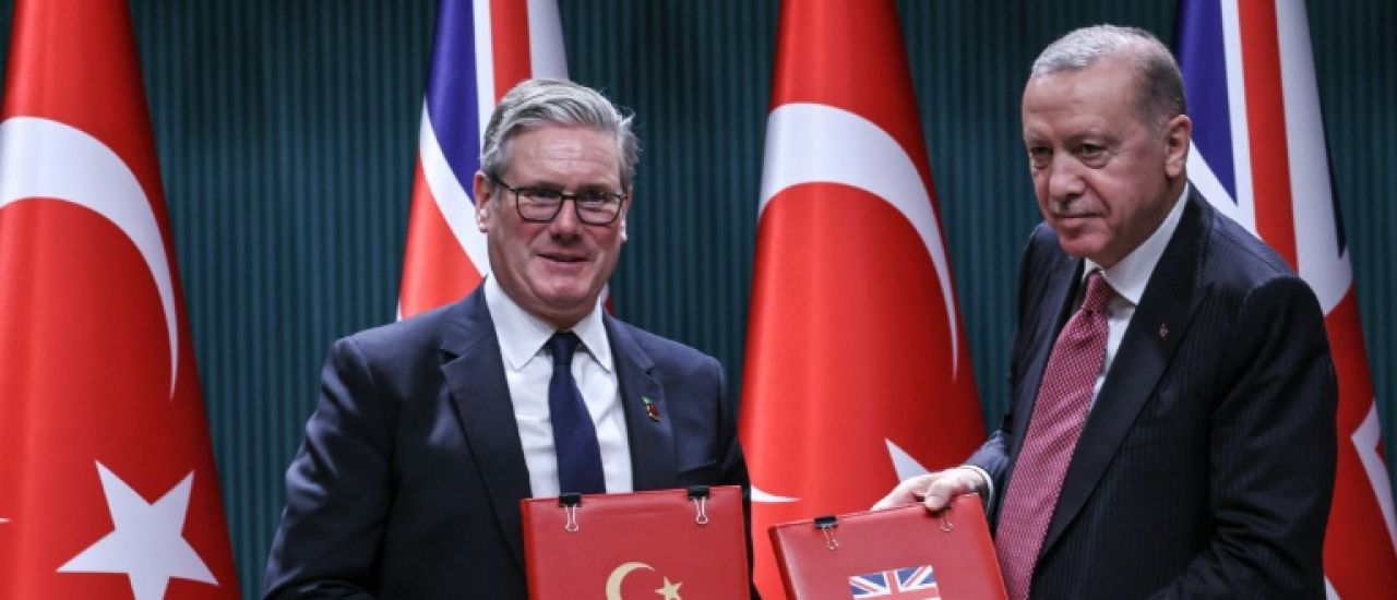 Erdogan signe avec Starmer un méga-contrat pour 20 Eurofighters Erdogan signe avec Starmer un méga-contrat pour 20 Eurofighters
