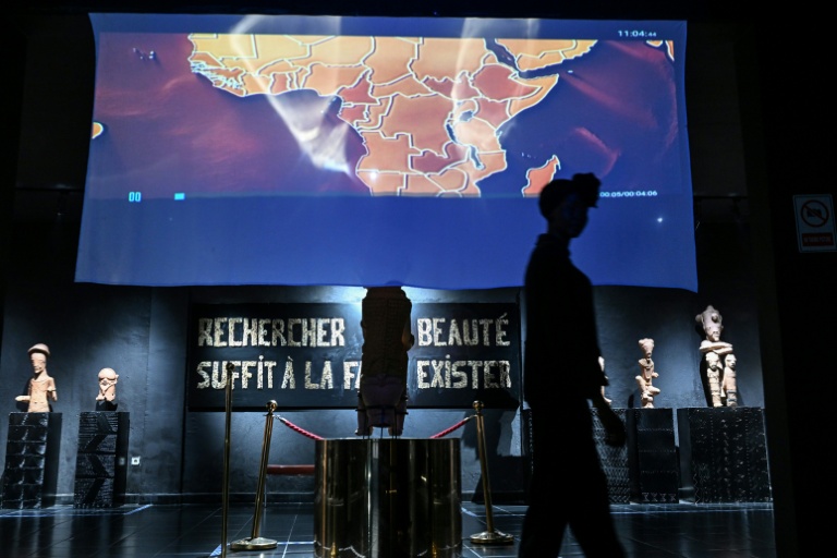 En Côte d’Ivoire, des voix tentent de réveiller la mémoire africaine