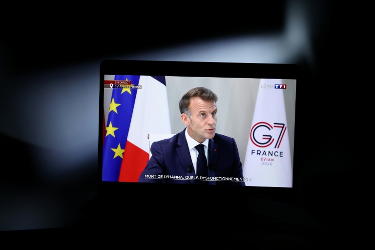 Droits de douane sur le vin: Macron dit vouloir "une discussion respectueuse mais ferme" avec Trump