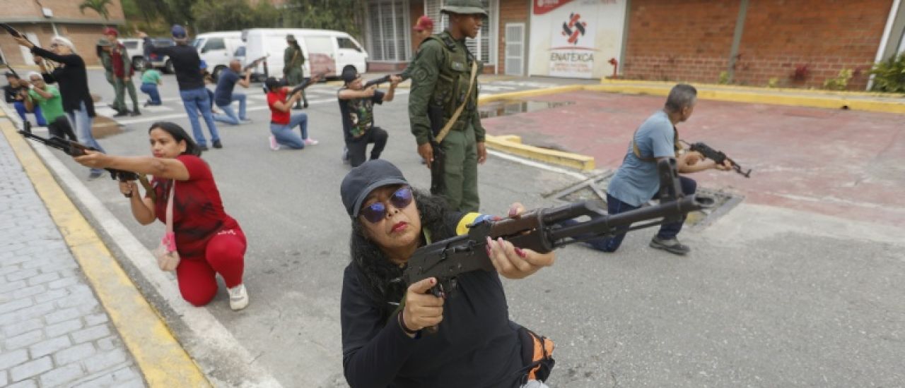 Venezuela: l'armée dans les rues pour initier les civils, menaces de Trump