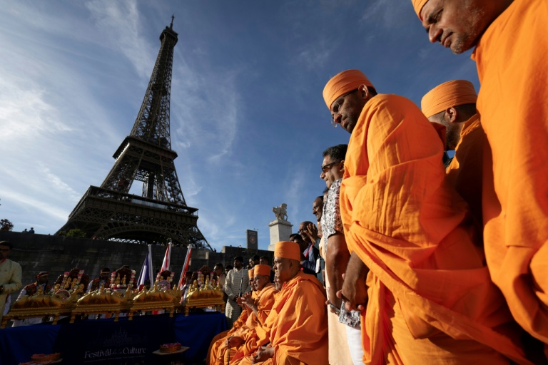 La tour Eiffel fermée après une visite marquée par une discrimination envers les femmes
