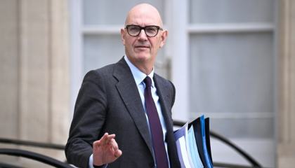 Suspension de la réforme des retraites: "l'engagement sera tenu", assure Roland Lescure