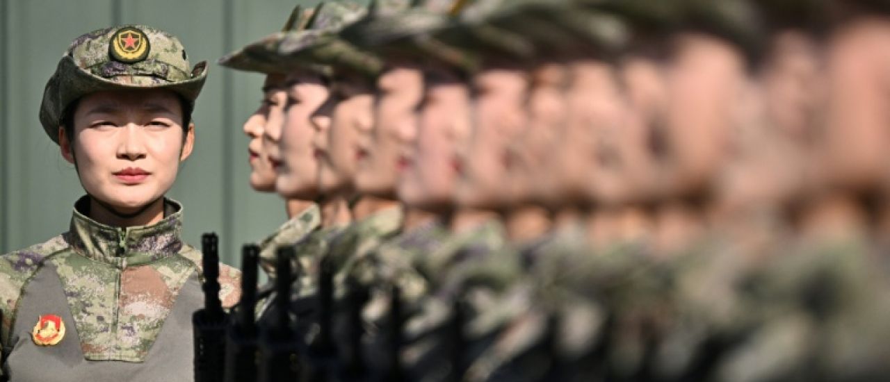 La Chine est "inarrêtable", dit le président Xi devant Poutine et Kim