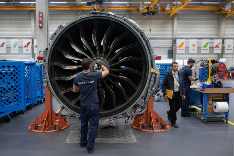 Safran relève ses prévisions et se prépare à "tous les scénarios" pour les futurs avions