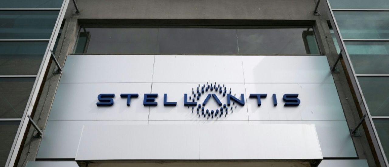 Stellantis se retire des utilitaires à hydrogène, mettant une usine française en danger