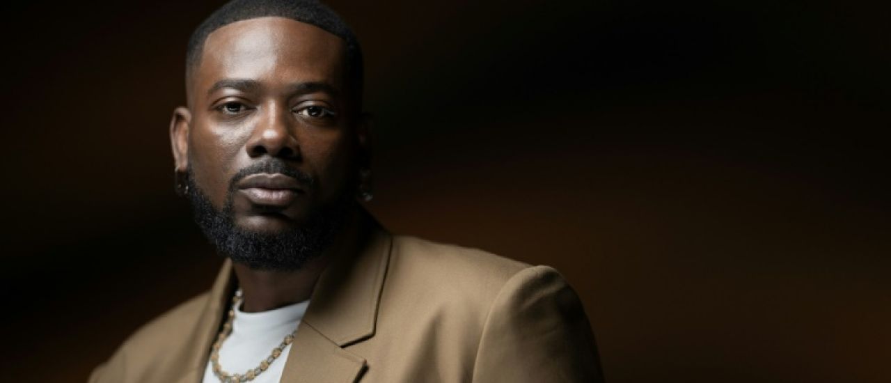 Avec sa musique, la star nigériane Adekunle Gold fait "son devoir de citoyen" Avec sa musique, la star nigériane Adekunle Gold fait "son devoir de citoyen"