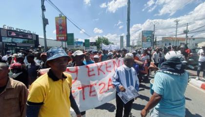 Madagascar : rassemblements pro et anti-gouvernement, tirs de gaz lacrymogène à Antananarivo