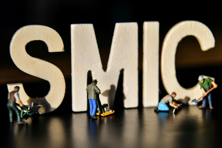 Le Smic augmente de 2,4% pour suivre l'inflation