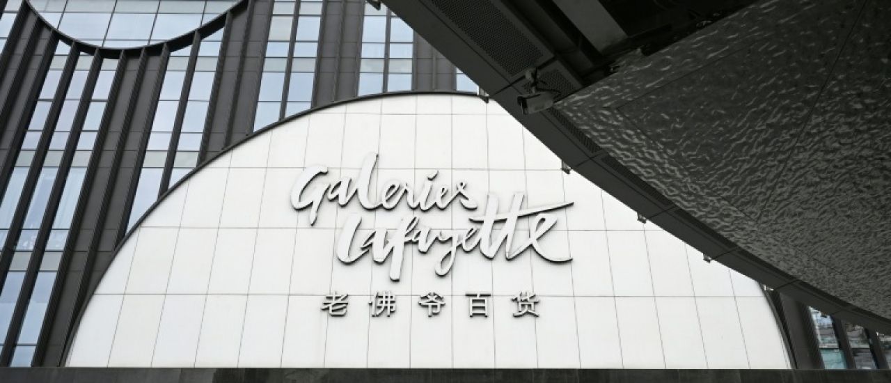 Moins de luxe, plus de clics: les Chinois "avertis" achètent plus malin