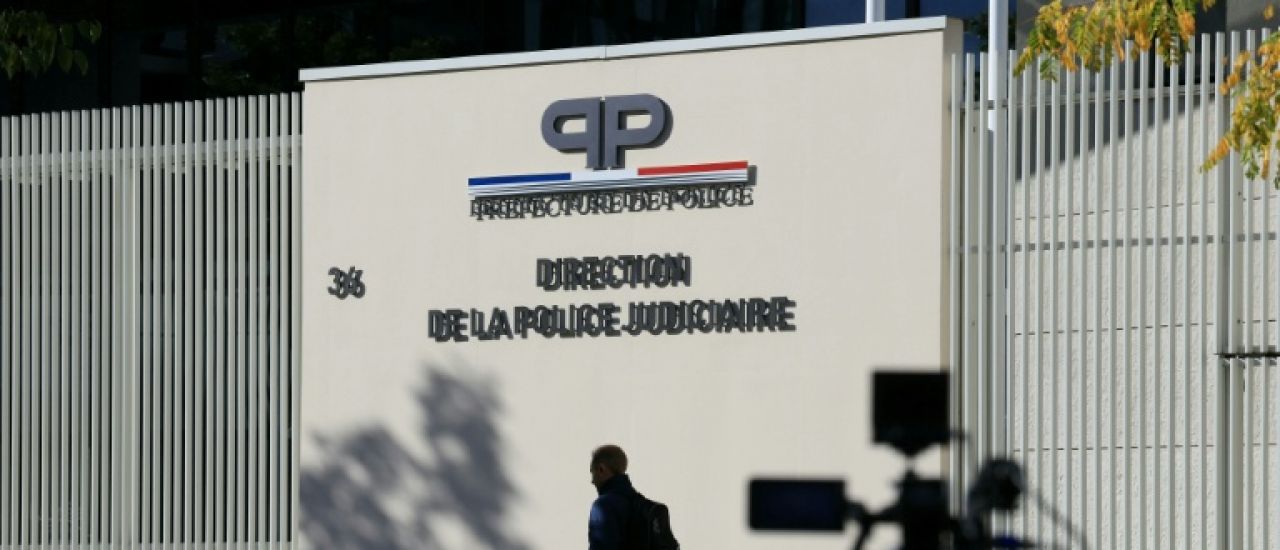 Vol au Louvre: ce que l'on sait, après les nouvelles mises en examen